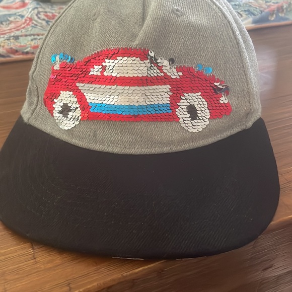 SEQUINS FLIP HAT 🧢PICK 3 FOR $20 - Picture 2 of 4